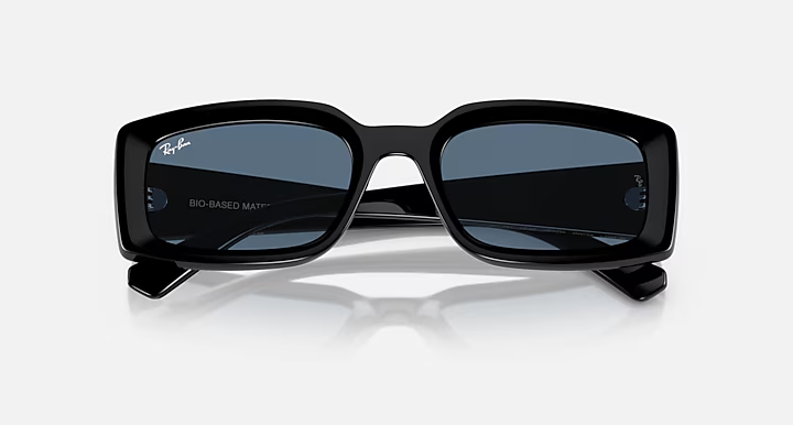 عینک آفتابی ری‌بن مدل کیلیان (Kiliane) RB4395F 667780 فریم مشکی براق عدسی آبی تیره